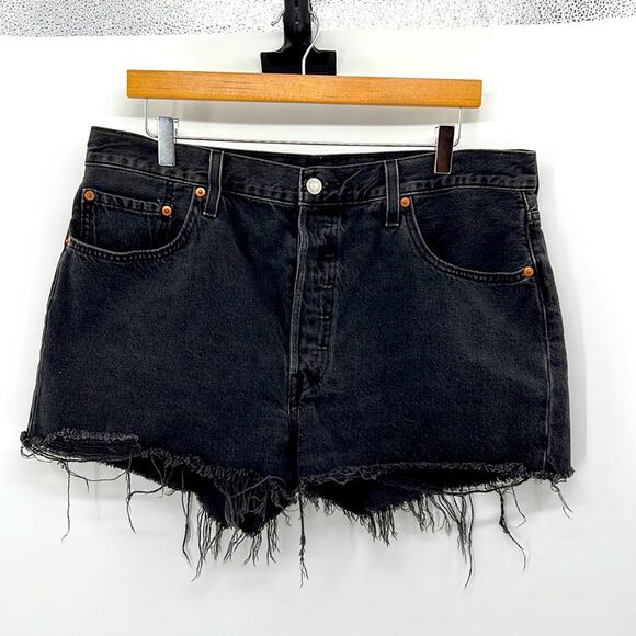 Levi's 501 Cut off Button Fly Shorts - Black - 34 - Picture 1 of 9